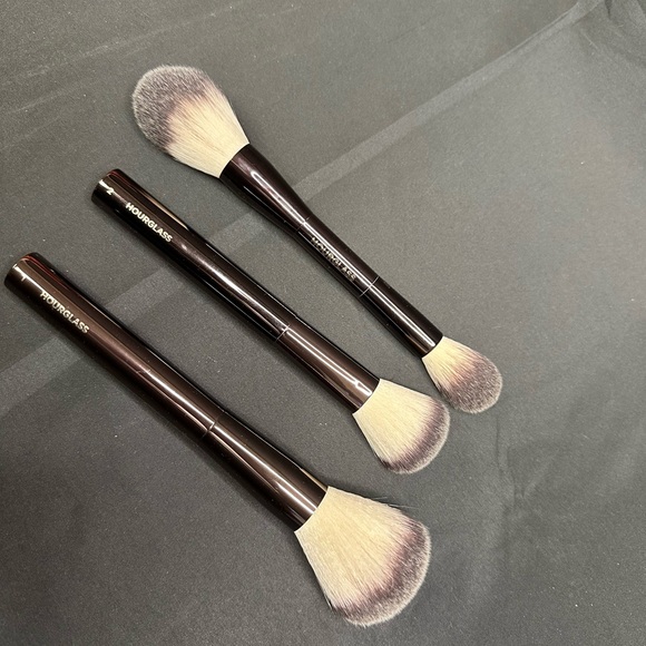 Makeup Hourglass Brush Set Of 3 Poshmark